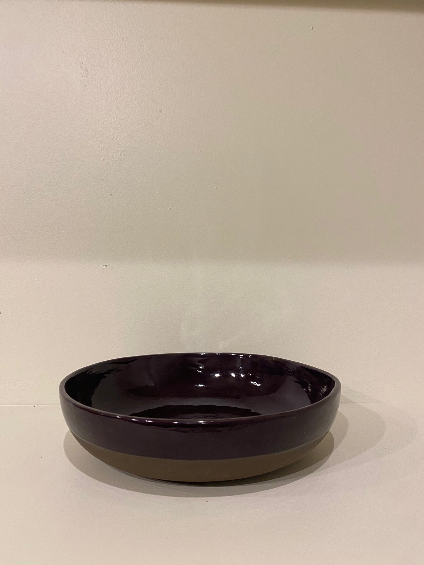 Low bowl in colour Aubergine